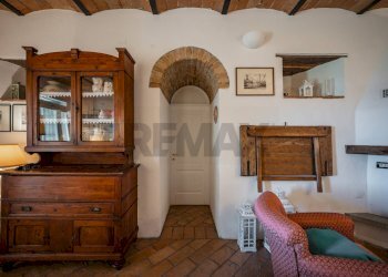 Hall / corridoio - Casa indipendente VIA MONTE TREBBIO
 
18, Dovadola - foto 19