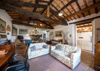 Sala da pranzo - Casa indipendente VIA MONTE TREBBIO
 
18, Dovadola - foto 27