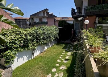 Giardino - Four-room apartment via giacomo matteotti
 
47, Aci Sant'Antonio - photo 4