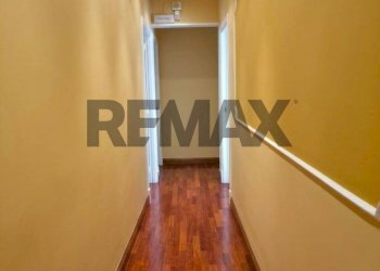 Hall / corridoio - Four-room apartment via giacomo matteotti
 
47, Aci Sant'Antonio - photo 9