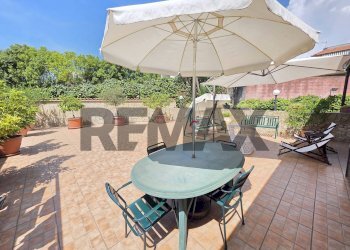 Terrazza - Four-room apartment via giacomo matteotti
 
47, Aci Sant'Antonio - photo 13