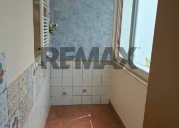 Bagno - Four-room apartment via giacomo matteotti
 
47, Aci Sant'Antonio - photo 26