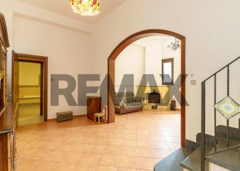 Hall / corridoio - Casa indipendente Via Madonna delle Grazie
 
18, Milo - foto 37