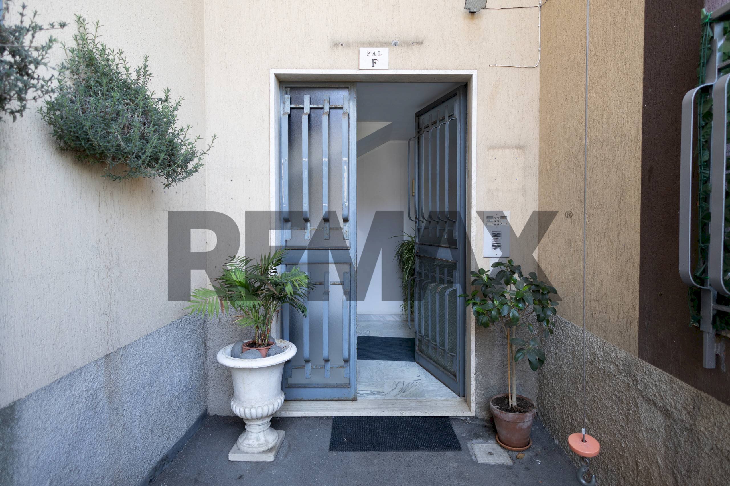 Ricezione / Lobby - Apartment str. IV femmina morta
 
76, Riposto - photo 1