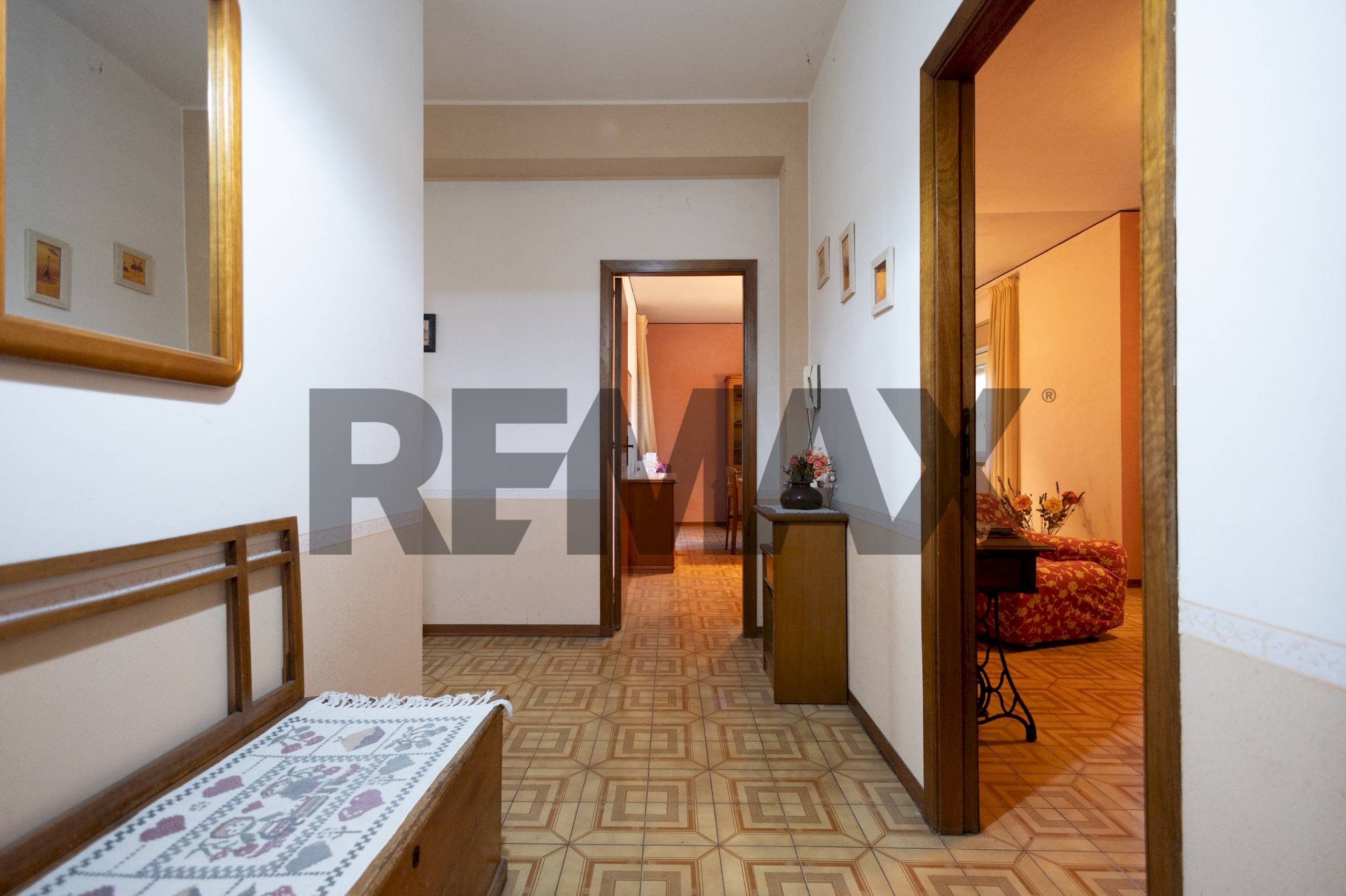 Hall / corridoio - Apartment str. IV femmina morta
76, Riposto - photo 3