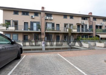 Edificio all\'aperto - Appartamento Via duca degli Abruzzi
 
131, San Giovanni la Punta - foto 1