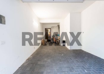 Stanza vuota - Appartamento Via duca degli Abruzzi
 
131, San Giovanni la Punta - foto 33