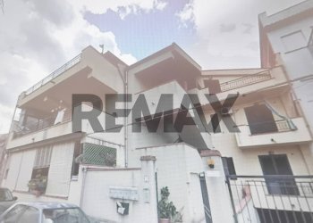 Edificio all\'aperto - Two-room apartment via zara
 
snc, Gioiosa Marea - photo 1