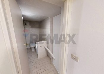 Bagno - Casa semi indipendente via Doberdò
 
7, Varese - foto 12
