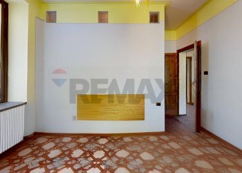 Stanza vuota - Casa semi indipendente via Doberdò
 
7, Varese - foto 24