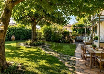 Giardino - Casa semi indipendente via Doberdò
 
7, Varese - foto 2