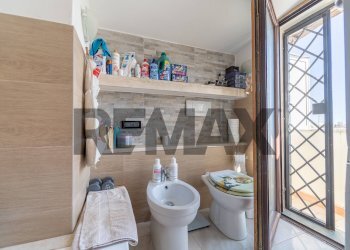 Bagno - Bilocale Via Fulco Ruffo di Calabria
 
59, Fiumicino - foto 16