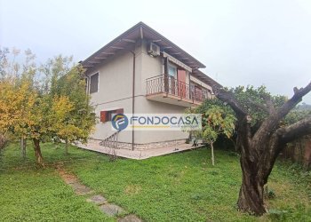esterno - Casa indipendente via brigate partigiane, Carrara - foto 1