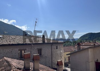 Edificio all\'aperto - Appartamento Via Caracena
 
20, Villetta Barrea - foto 8