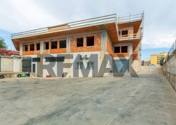 Casa all\'aperto - Commercial Premises Corso Europa
10, Giarre - photo 11