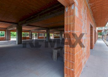 Edificio all\'aperto - Commercial Premises Corso Europa
10, Giarre - photo 33