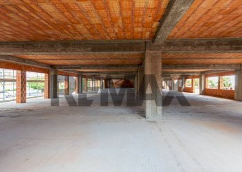 Parcheggio - Commercial Premises Corso Europa
10, Giarre - photo 42