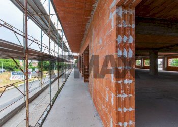 Edificio all\'aperto - Commercial Premises Corso Europa
10, Giarre - photo 46