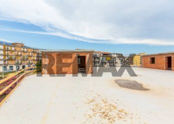 Vista dell\'acqua - Commercial Premises Corso Europa
10, Giarre - photo 64