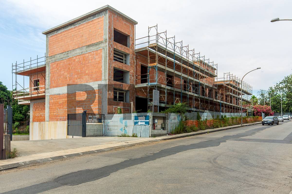 Edificio all\'aperto - Apartment Corso Europa
10, Giarre - photo 2