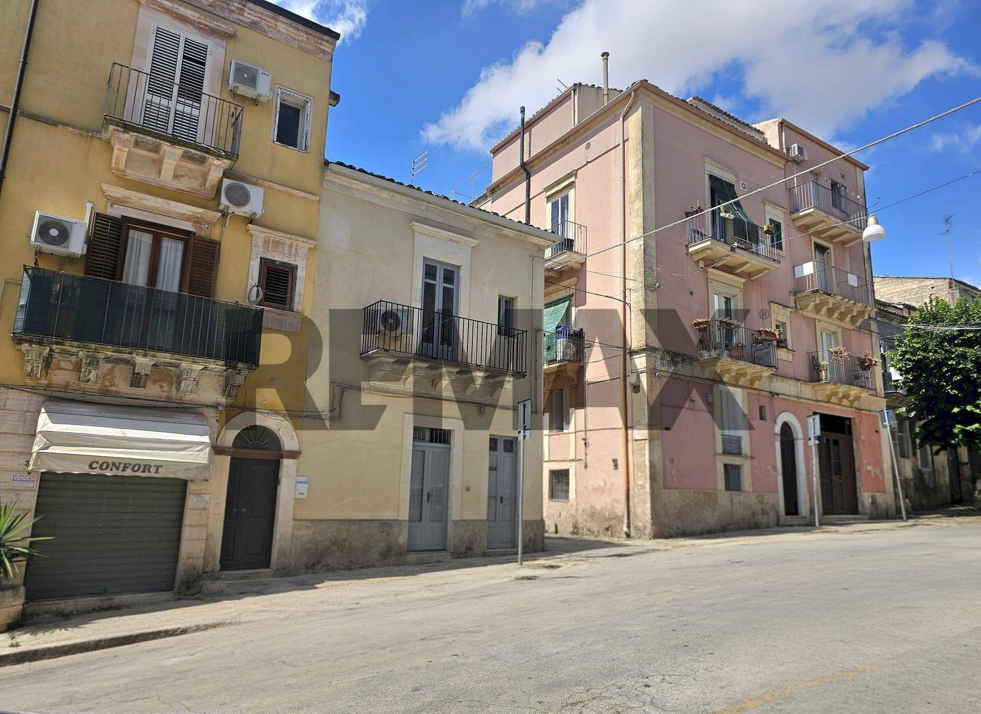 Edificio all\'aperto - Casa indipendente P.ZZA SALVATORE
 
28/29, Ragusa - foto 3