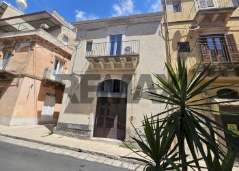 Edificio all\'aperto - Casa indipendente P.ZZA SALVATORE
 
28/29, Ragusa - foto 27