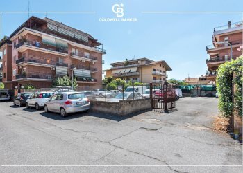 Foto 1 - Box Via Afro Tondelli
 
21, Ciampino - photo 1