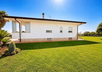Foto 30 - Villa Strada del Passo, Latina - photo 30