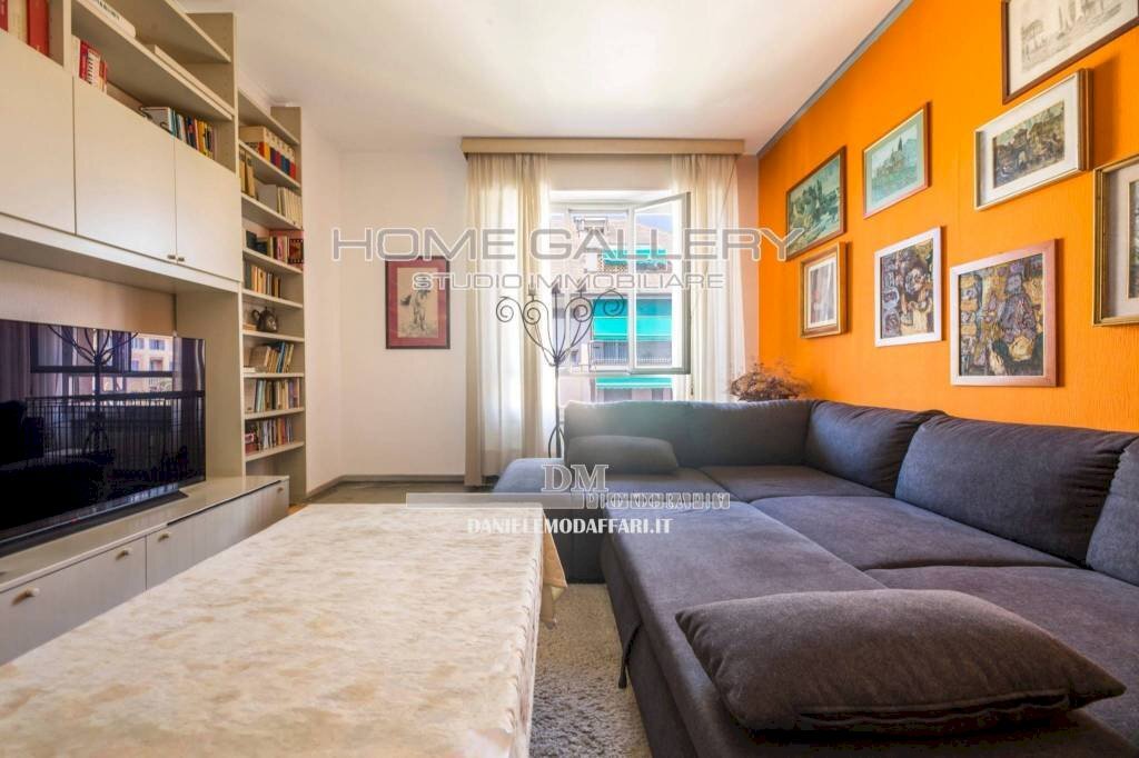 Salone - Four-room apartment Genova (neighborhood Quarto) - photo 3