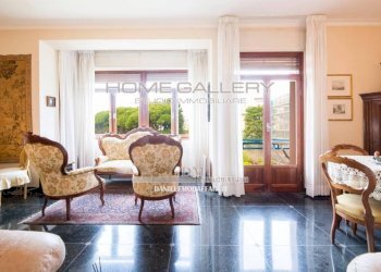 Salone - Appartamento via Luigi Arnaldo Vassallo, Genova (zona Albaro) - foto 7