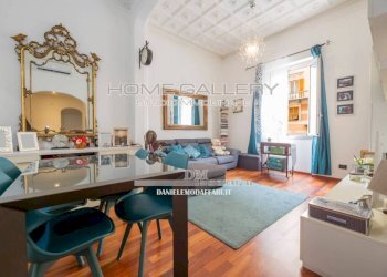 Soggiorno - Three-room apartment via Carlo Barabino, Genova (neighborhood Foce) - photo 1