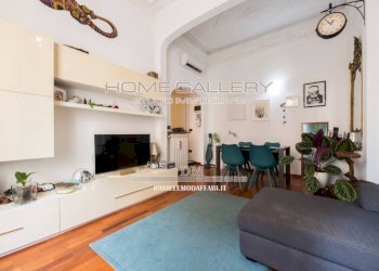 Soggiorno - Three-room apartment via Carlo Barabino, Genova (neighborhood Foce) - photo 3