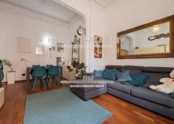 Soggiorno - Three-room apartment via Carlo Barabino, Genova (neighborhood Foce) - photo 4