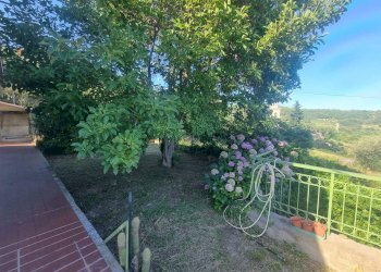 Foto 23 - Four-room apartment Via per Olle
 
40, Finale Ligure - photo 23