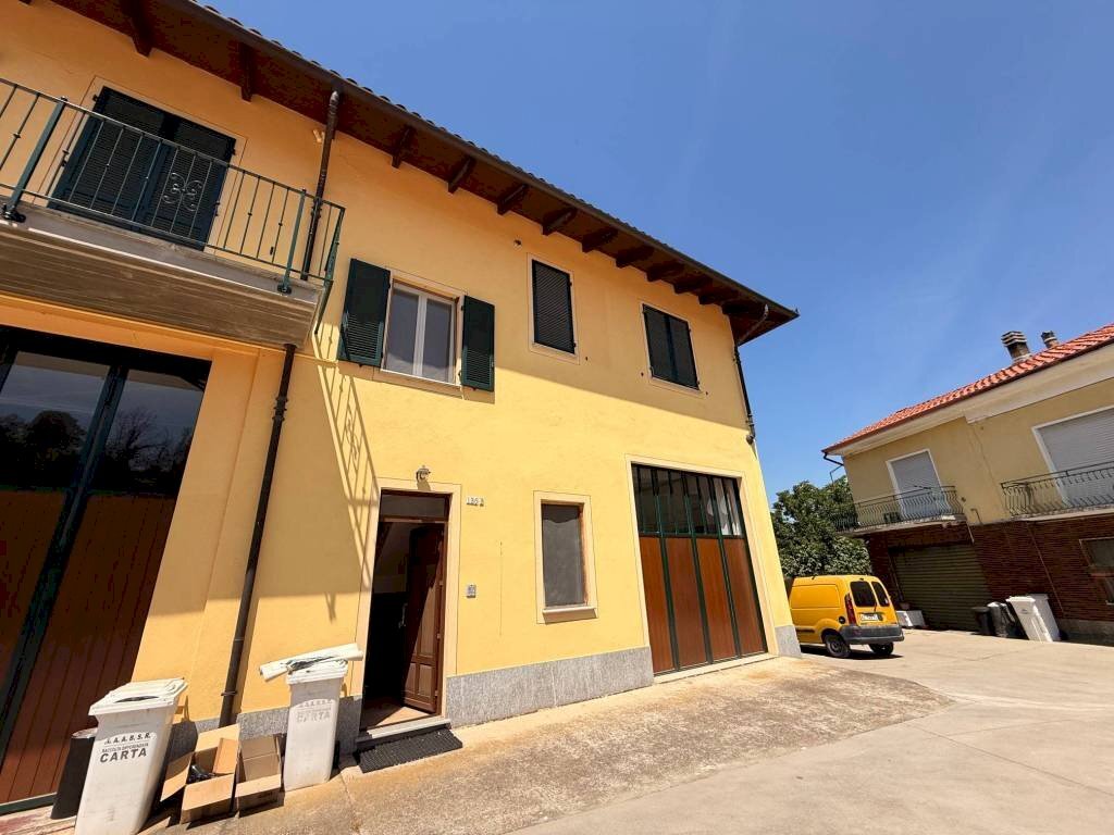 Facciata - Villa Frazione San Rocco, 163, Montaldo Roero - foto 2