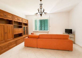 Salone - Villa Frazione San Rocco, 163, Montaldo Roero - foto 4