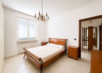 Camera da letto - Villa Frazione San Rocco, 163, Montaldo Roero - foto 11