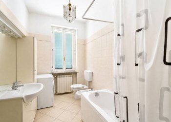 Bagno - Villa Frazione San Rocco, 163, Montaldo Roero - foto 12