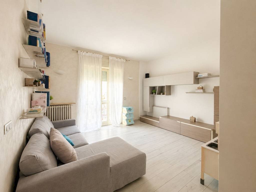 Salone - Four-room apartment via Alessandro Volta, 8, Carmagnola - photo 3