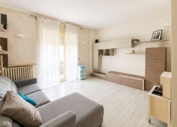 Salone - Four-room apartment via Alessandro Volta, 8, Carmagnola - photo 5