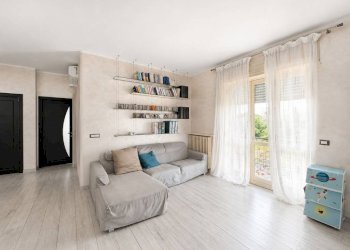 Salone - Four-room apartment via Alessandro Volta, 8, Carmagnola - photo 7