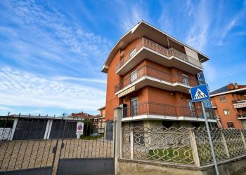 Facciata - Four-room apartment via Alessandro Volta, 8, Carmagnola - photo 34