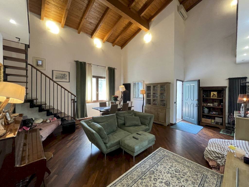 Salone - Villa viale Carlo Pisacane, 96, Ravenna (zona Marina di Ravenna) - foto 2