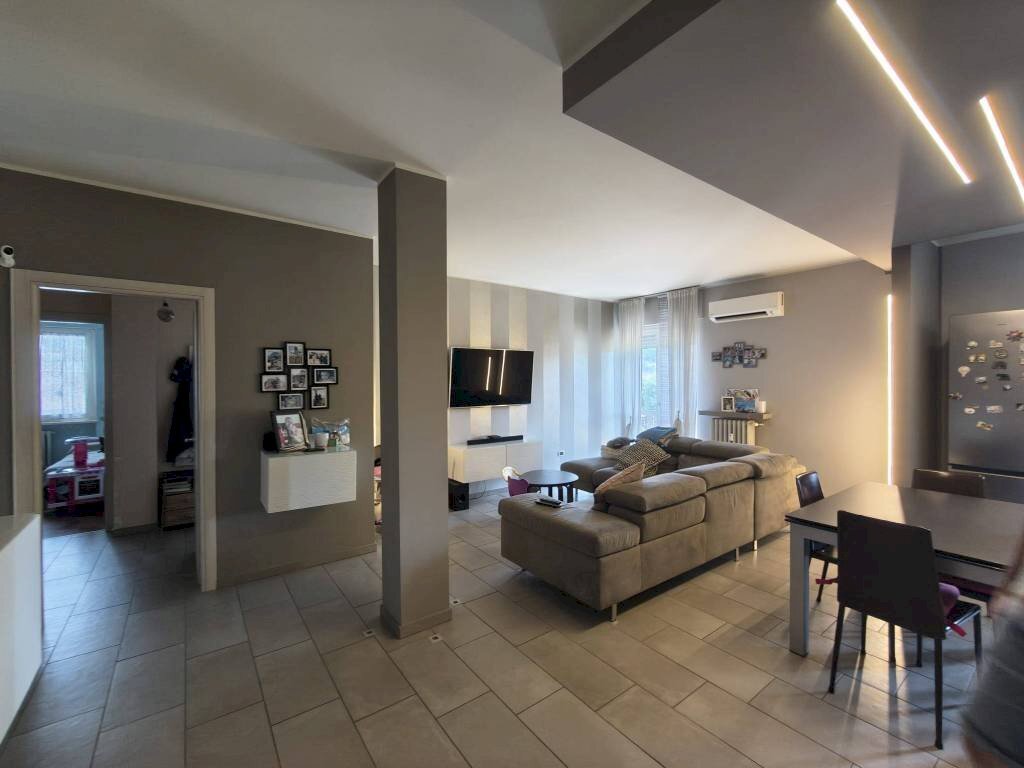 Salone - Three-room apartment via San Bernardo, 55, Mondovì - photo 2
