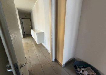 Corridoio - Three-room apartment via San Bernardo, 55, Mondovì - photo 5
