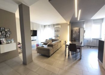 Salone - Three-room apartment via San Bernardo, 55, Mondovì - photo 8