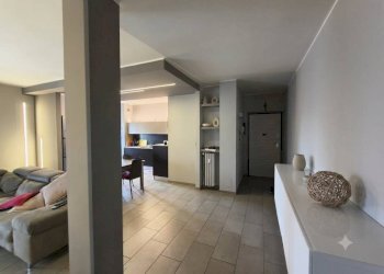 Ingresso - Three-room apartment via San Bernardo, 55, Mondovì - photo 17