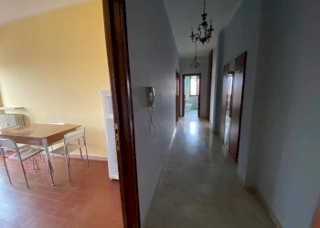 Corridoio - Three-room apartment via Alba, Mondovì - photo 11