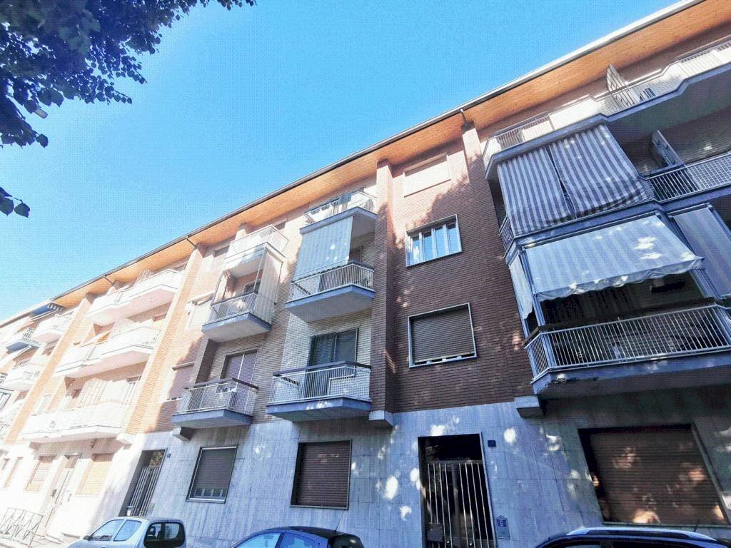 Facciata - Three-room apartment via Vittorio Zanellato, 23, Venaria Reale - photo 1