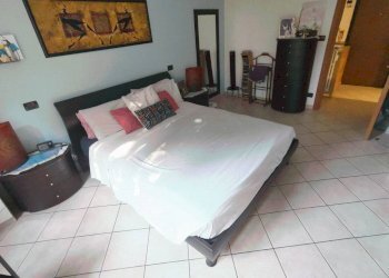 Camera da letto - Three-room apartment via Vittorio Zanellato, 23, Venaria Reale - photo 25